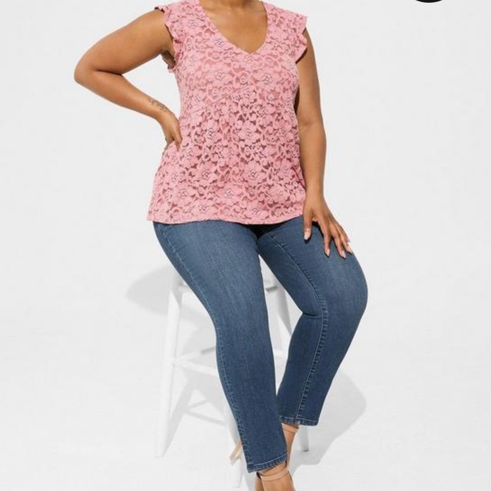 Stretch Lace V-Neck Ruffle Babydoll
